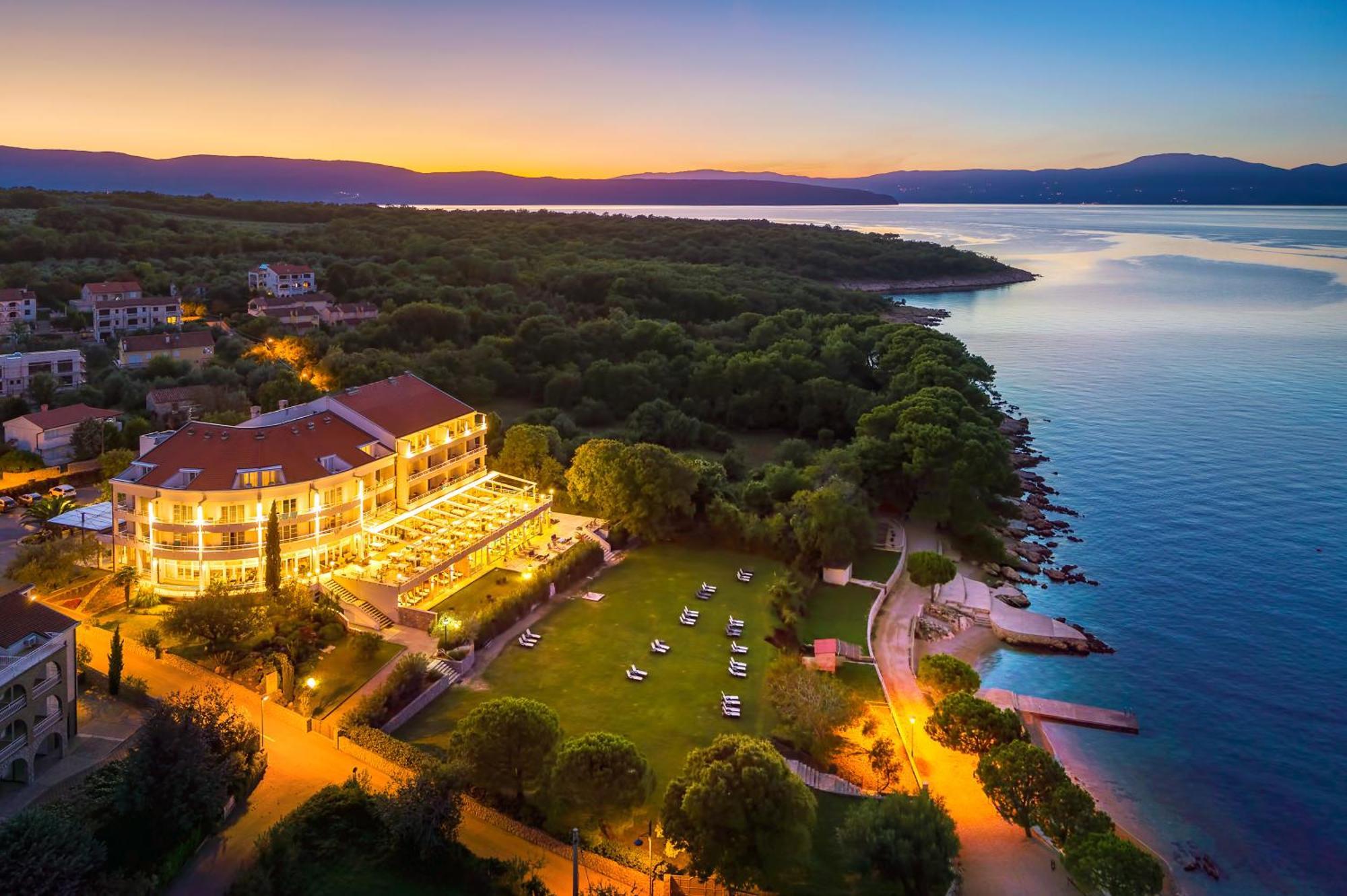 Spa & Wellness Hotel Pinia Малинска Екстериор снимка