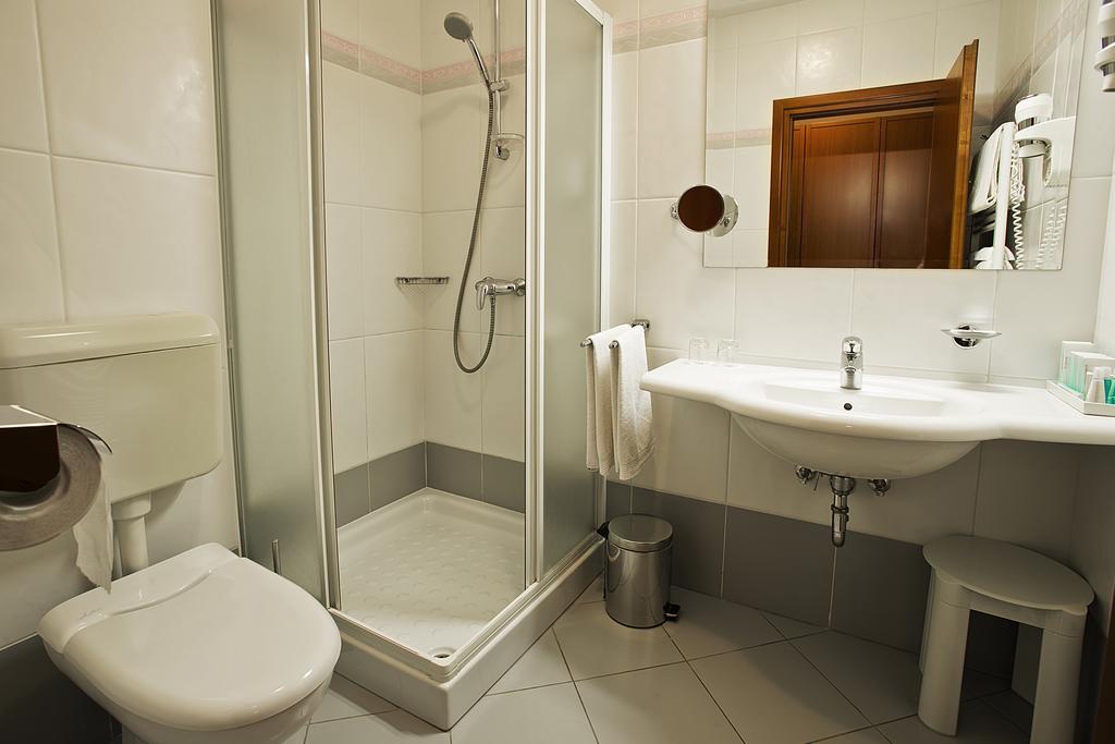 Spa & Wellness Hotel Pinia Малинска Стая снимка