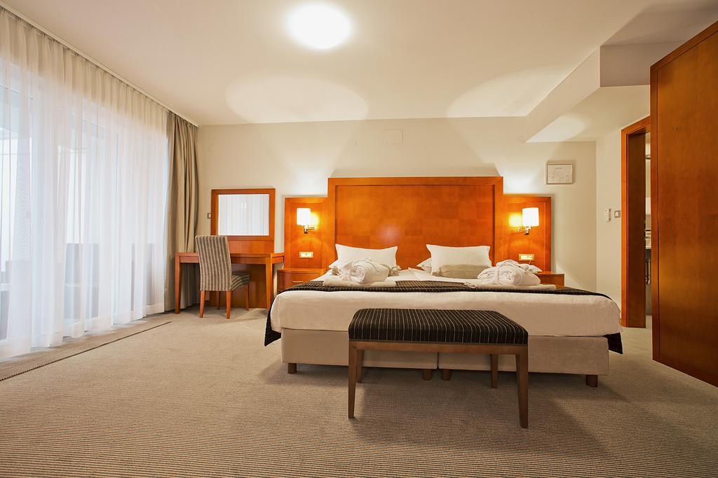 Spa & Wellness Hotel Pinia Малинска Стая снимка