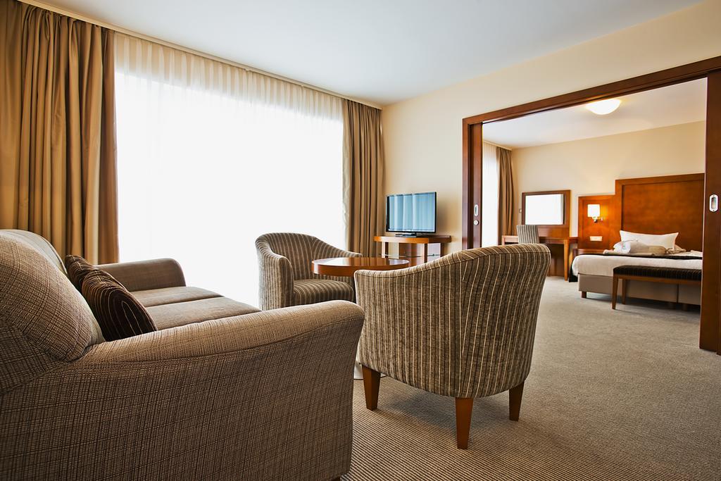 Spa & Wellness Hotel Pinia Малинска Стая снимка